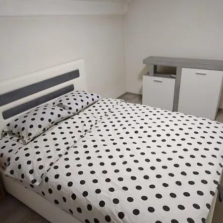 شقة Apartman Kosarac